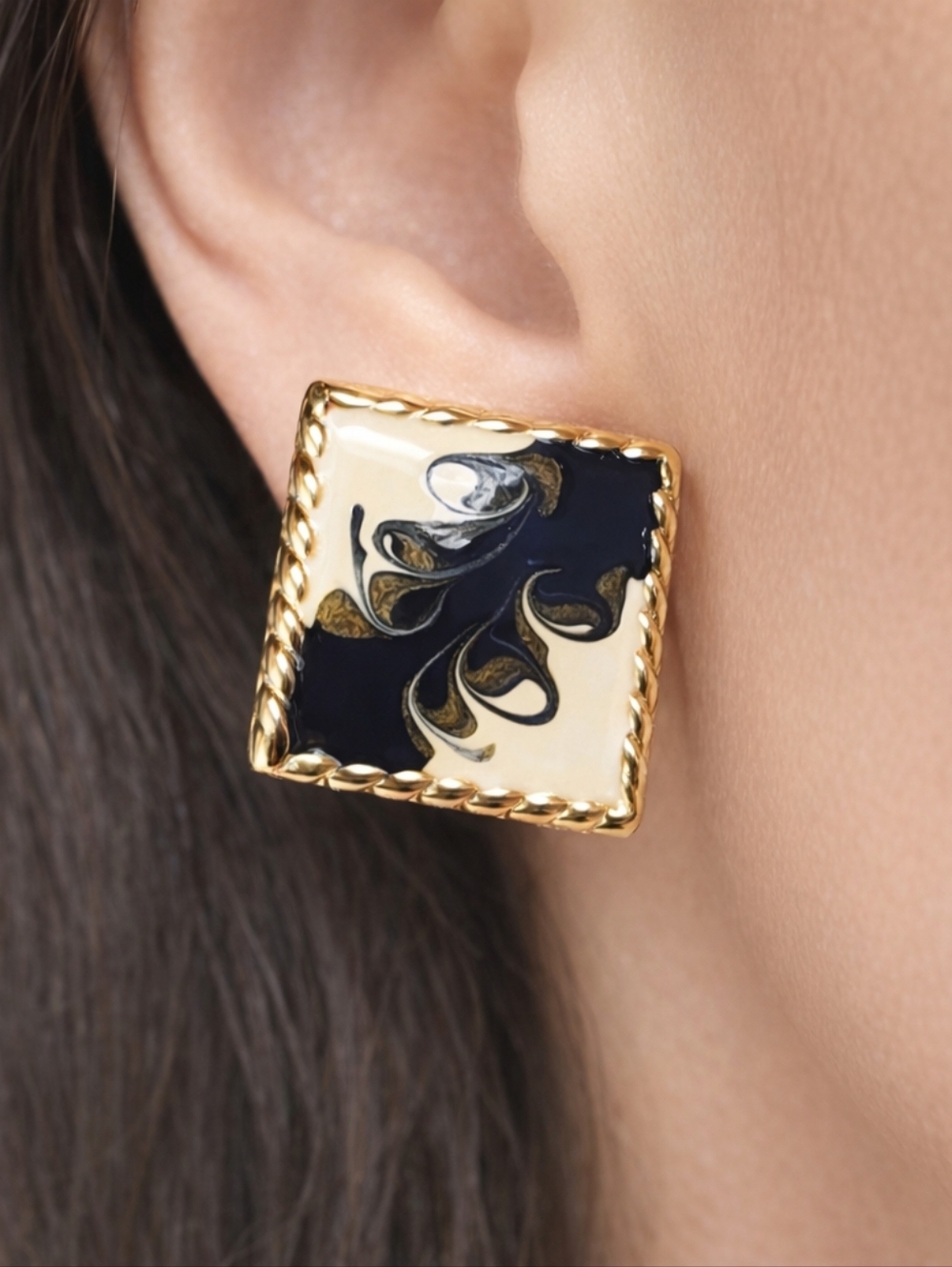 Women's Stunning Gold tone Multi-color Square Stud Earrings - Eye-Catching